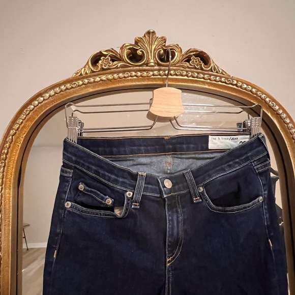 These jeans were meant for walking - Picture 5 of 6